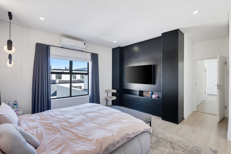 4 Bedroom Property for Sale in Sandown Western Cape